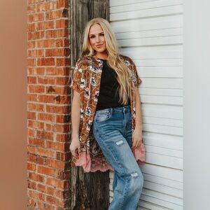 2 Fly Blushing Bronco Kimono